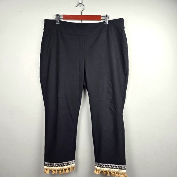 CHICOS‎ So Slimming Crop Embellished Hem Black Womens Size XL/16  Career Office - Picture 1 of 12